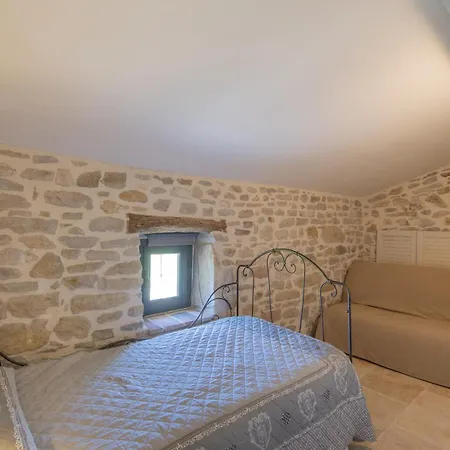 Figuier Et Vignes Landhaus *